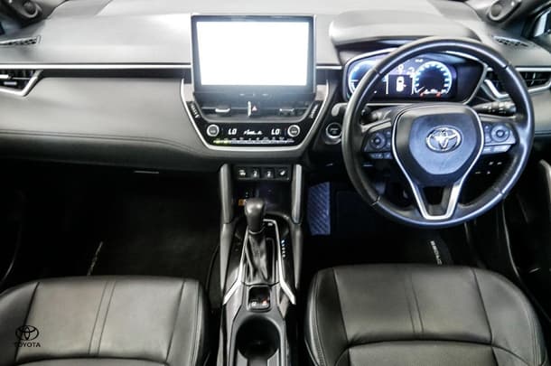 2023 Toyota Corolla Cross HV Atmos image 5
