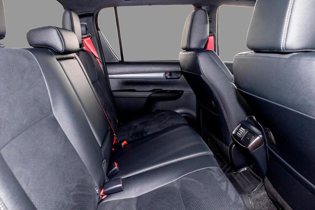 2024 Toyota Hilux GR Sport Auto 4x4 Double Cab image 10