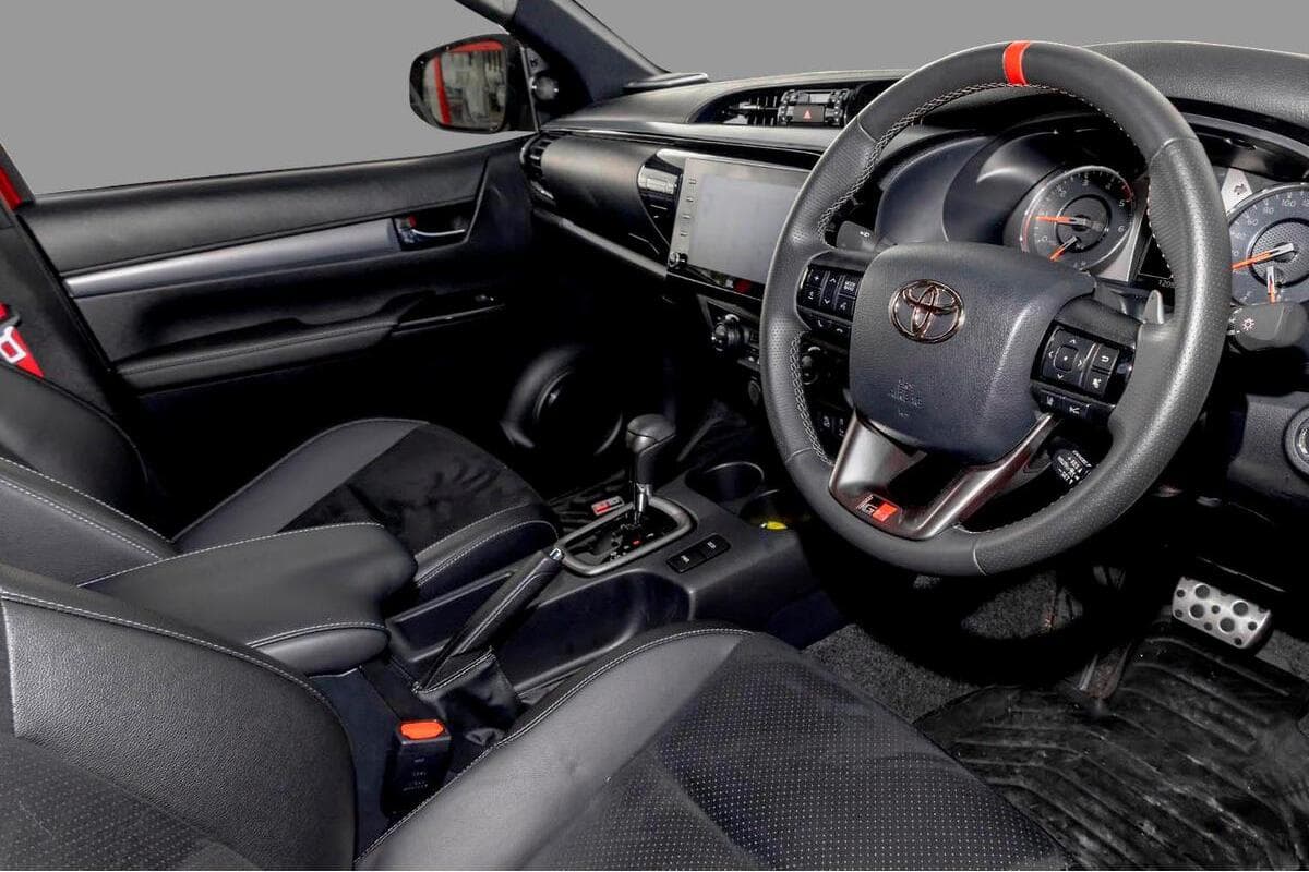 2024 Toyota Hilux GR Sport Auto 4x4 Double Cab image 9