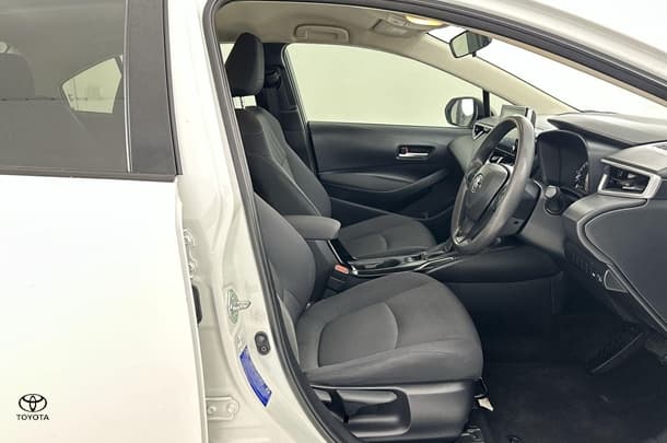 2020 Toyota Corolla Sedan Hybrid Ascent Sport image 13