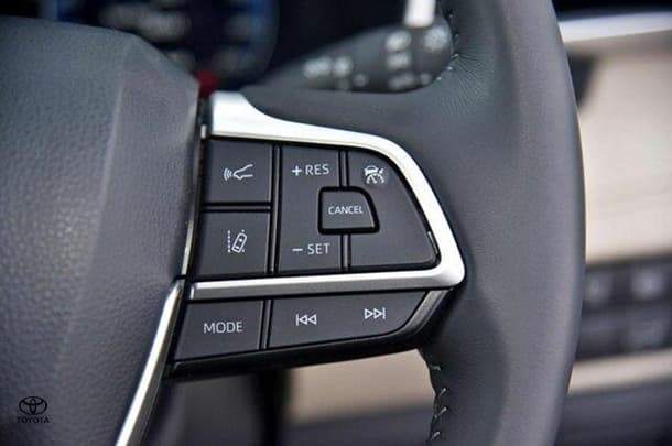 2023 Toyota Kluger Hybrid AWD GRANDE image 18