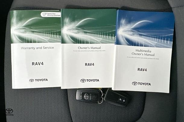 2023 Toyota Rav4 Hybrid GX-2WD image 5