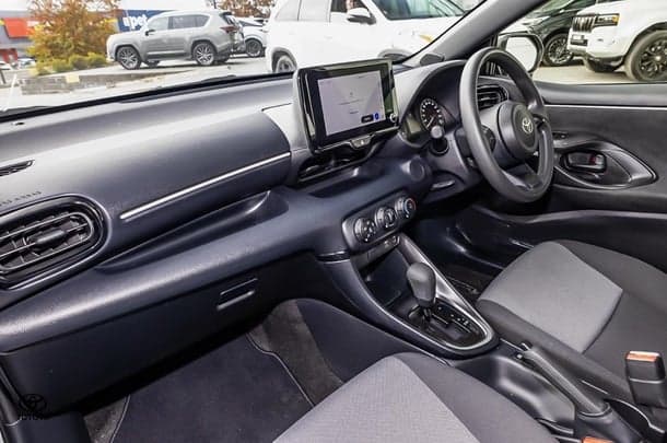 2024 Toyota Yaris Ascent Sport image 8