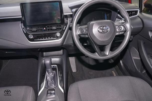 2024 Toyota Corolla Hatch Ascent Sport image 7