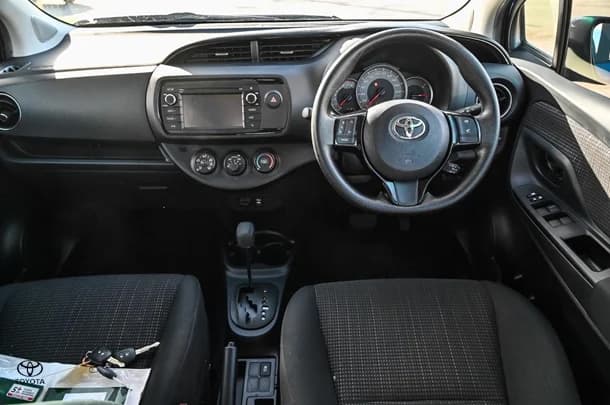 2019 Toyota Yaris ASCENT image 17