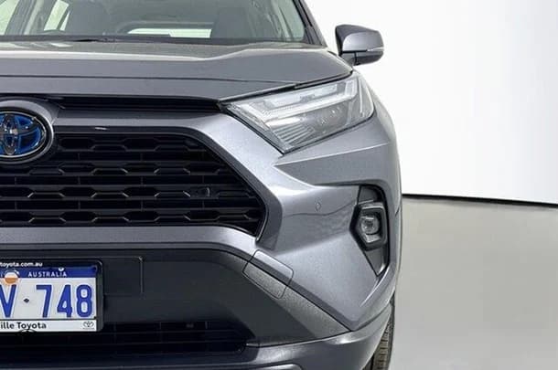 2023 Toyota Rav4 Hybrid GX image 3