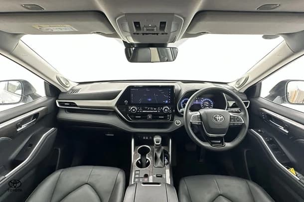 2024 Toyota Kluger Hybrid AWD GRANDE image 2