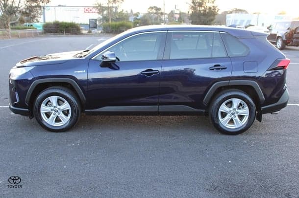 2020 Toyota RAV4 Hybrid GX-2WD image 6