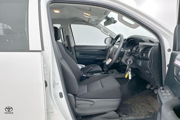 2024 Toyota Hilux Workmate image 12