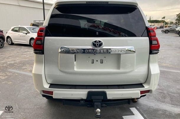 2021 Toyota Prado VX image 8