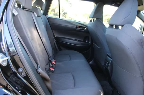 2023 Toyota Corolla Cross Hybrid GX image 19