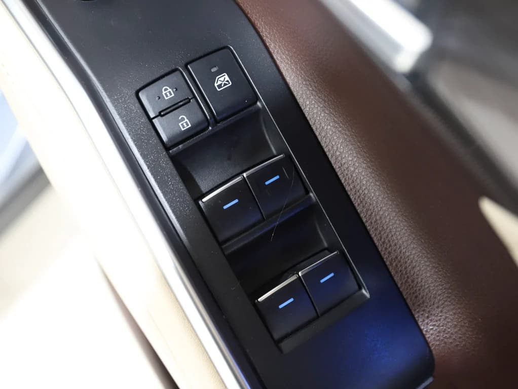 2021 Toyota Kluger Hybrid AWD GRANDE image 19