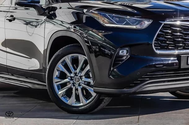 2022 Toyota Kluger Hybrid AWD GRANDE image 11