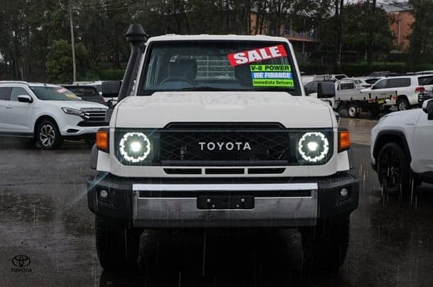2025 Toyota LC MILITARY GXL image 4