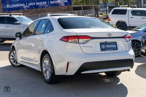 2021 Toyota Corolla Ascent Sport image 2
