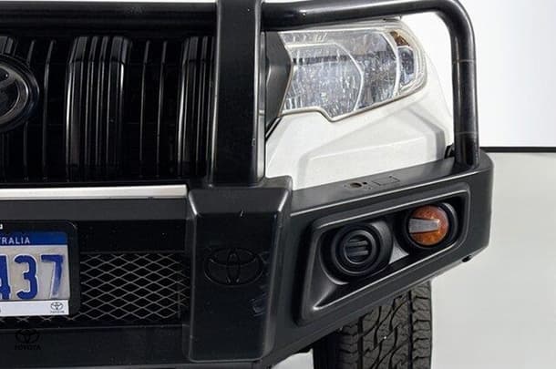2020 Toyota Prado GX image 13