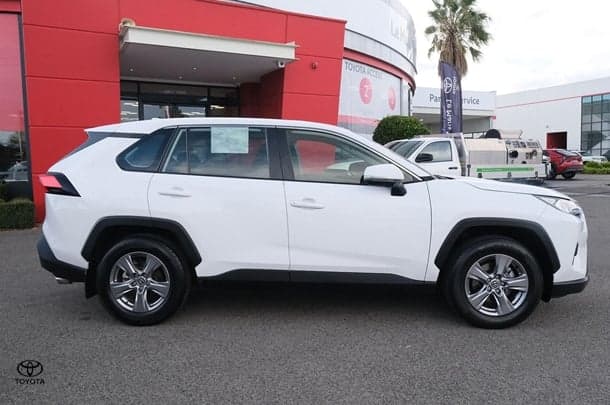 2022 Toyota RAV4 GX-2WD image 5
