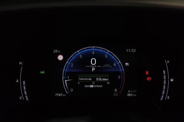 2023 Toyota Corolla Cross Petrol GXL image 13
