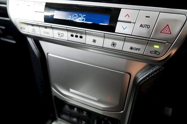 2023 Toyota Prado GXL image 13