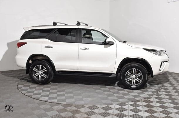 2018 Toyota Fortuner GXL image 11