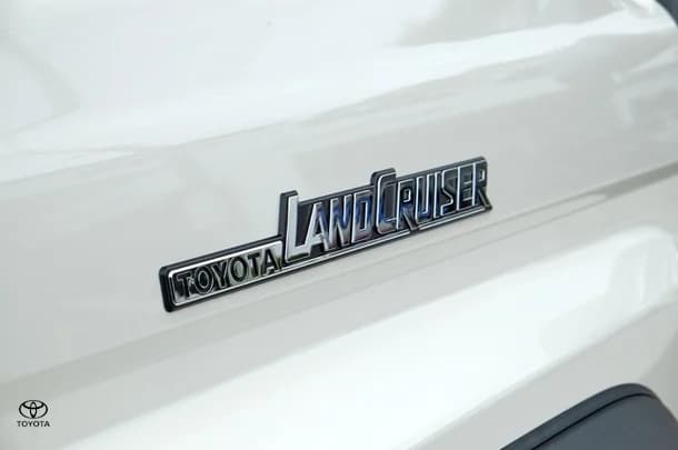 2025 Toyota LC MILITARY GXL image 21