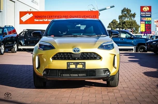 2023 Toyota Yaris Cross Hybrid Urban image 3