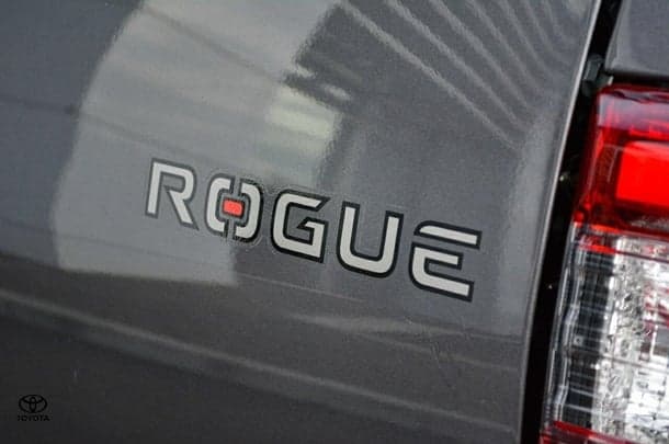 2023 Toyota Hilux 4x4 Rogue image 7