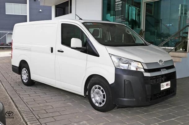 2019 Toyota Hiace LWB image 7