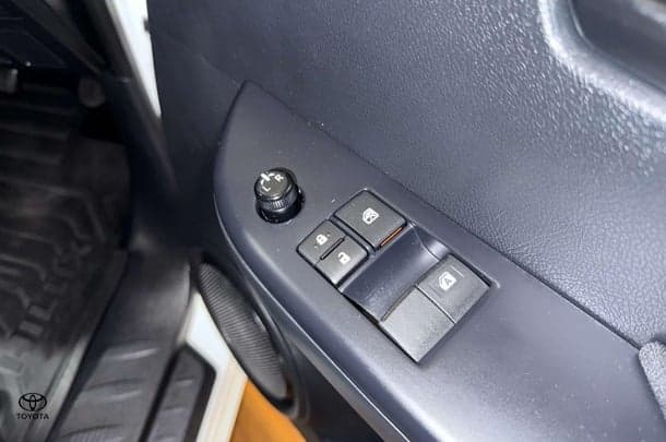 2024 Toyota Hilux Workmate image 14