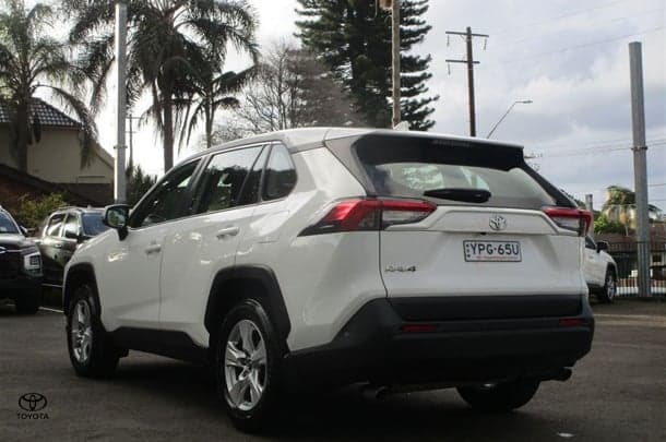 2019 Toyota RAV4 GX-2WD image 5