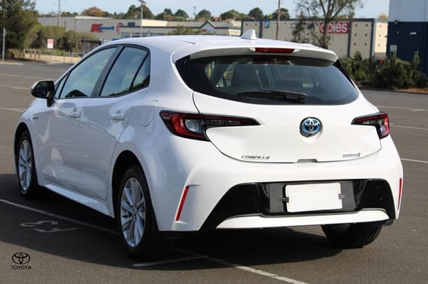 2024 Toyota Corolla Hatch Hybrid Ascent Sport image 9