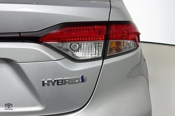 2023 Toyota Corolla Sedan Hybrid Ascent Sport image 9