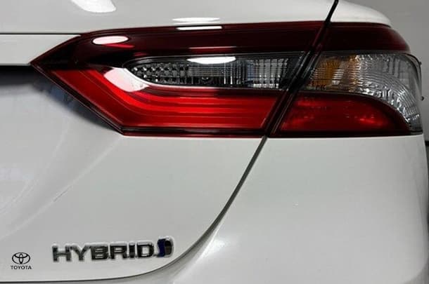 2021 Toyota Camry Hybrid Ascent image 8
