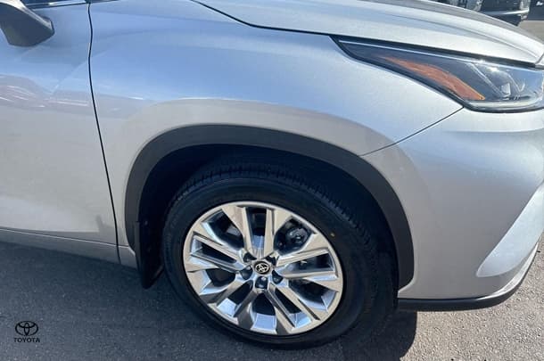 2023 Toyota Kluger 4x2 GRANDE image 10
