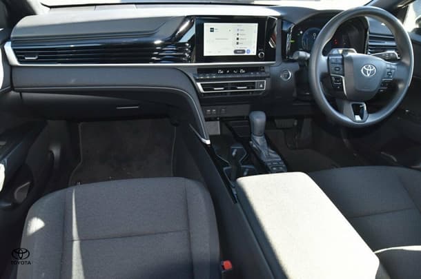 2024 Toyota Camry Hybrid Ascent image 6