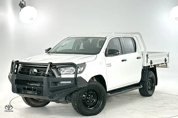 2022 Toyota Hilux SR image 5