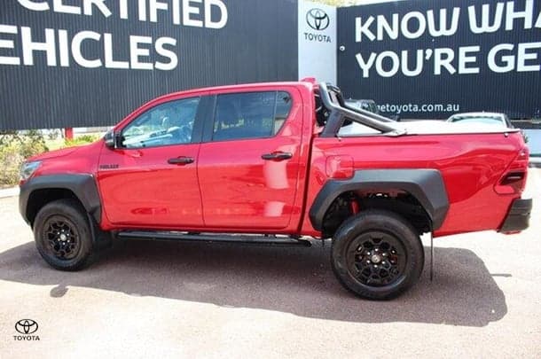 2023 Toyota Hilux GR-S image 2