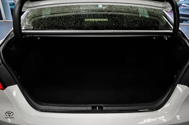2020 Toyota Camry Hybrid Ascent image 10