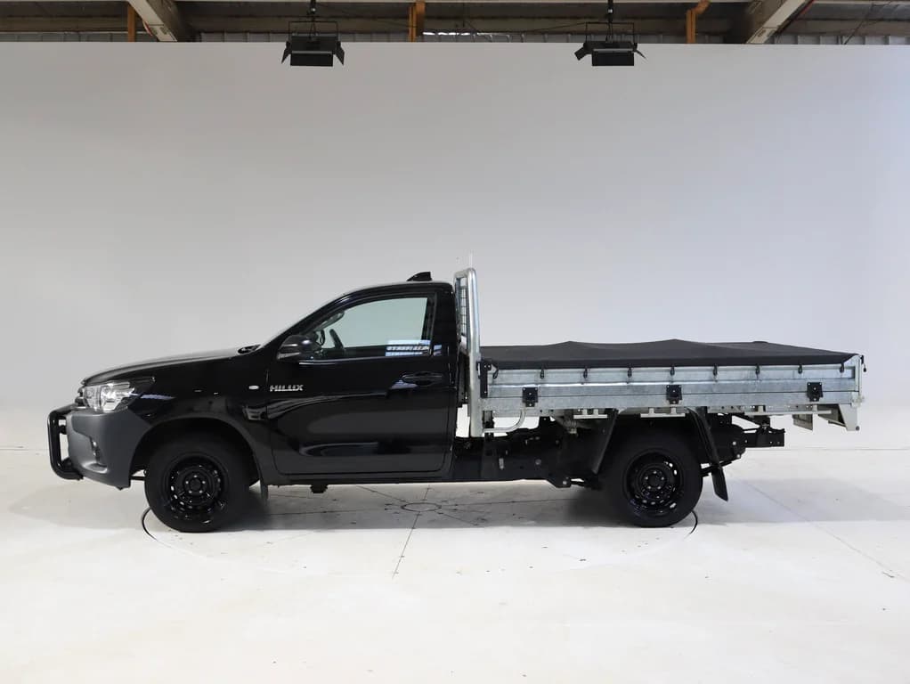 2022 Toyota Hilux Workmate image 4