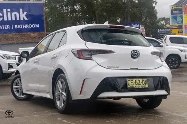 2018 Toyota Corolla Ascent Sport image 2
