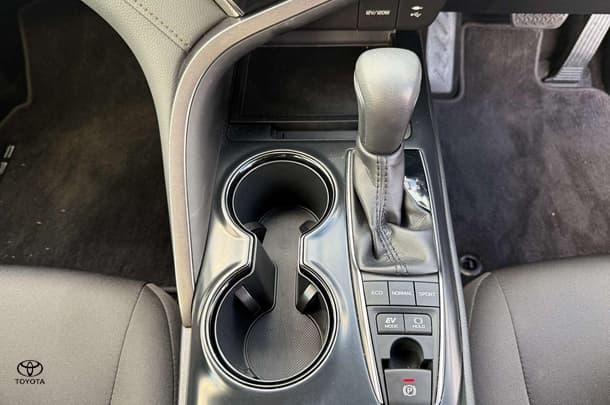 2019 Toyota Camry Hybrid Ascent Sport image 26
