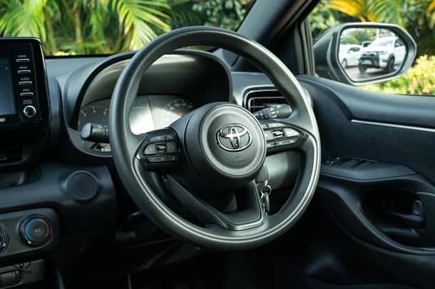 2023 TOYOTA Yaris Ascent Sport image 10