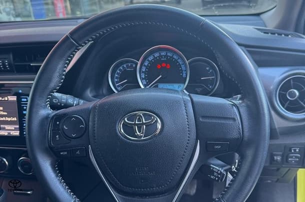 2017 Toyota Corolla Ascent Sport image 30