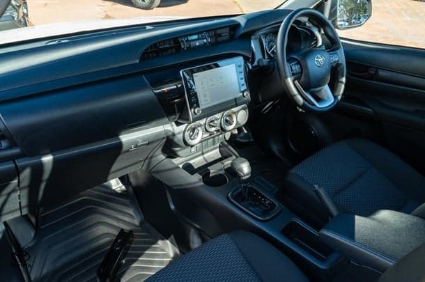 2024 TOYOTA Hilux 4x2 Workmate image 8
