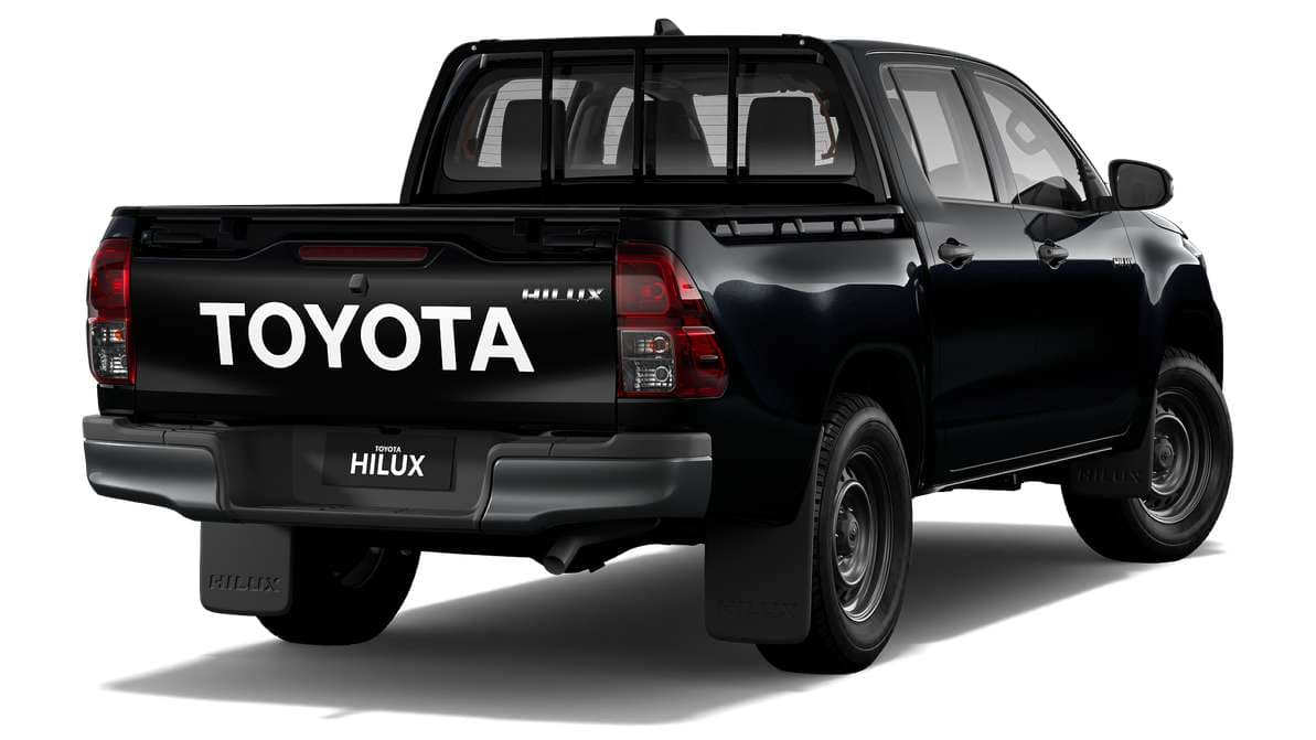 2023 Toyota Hilux 4x4 Workmate Double-Cab Pick-up image 3