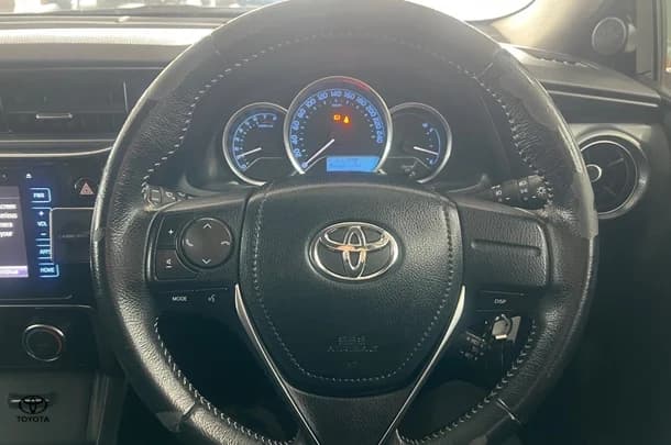 2017 Toyota COROLLA Ascent Sport image 21