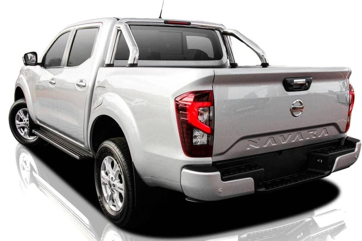 2025 Nissan Navara ST D23 Manual 4x4 MY24 Dual Cab image 3