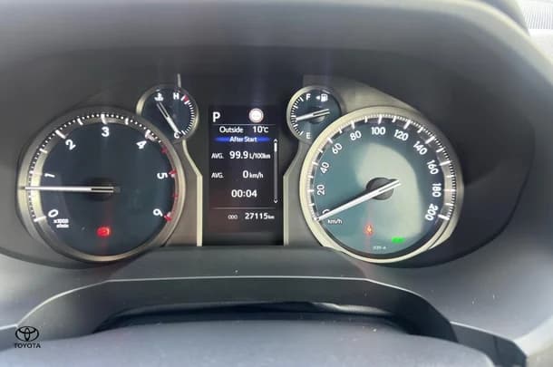 2021 Toyota Prado GXL image 13