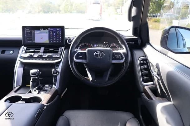 2022 Toyota Landcruiser VX image 12
