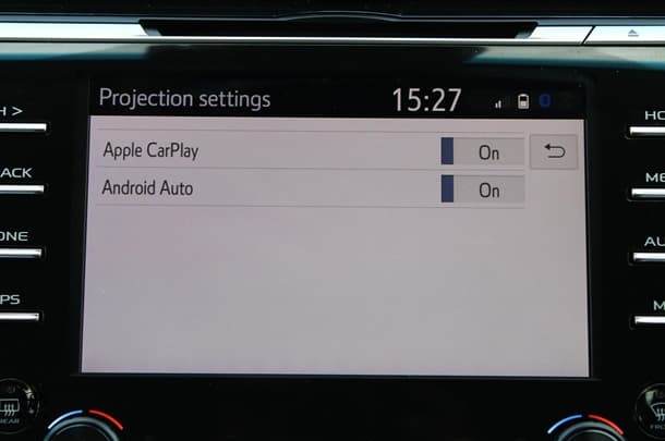2019 Toyota Camry Hybrid SL image 27